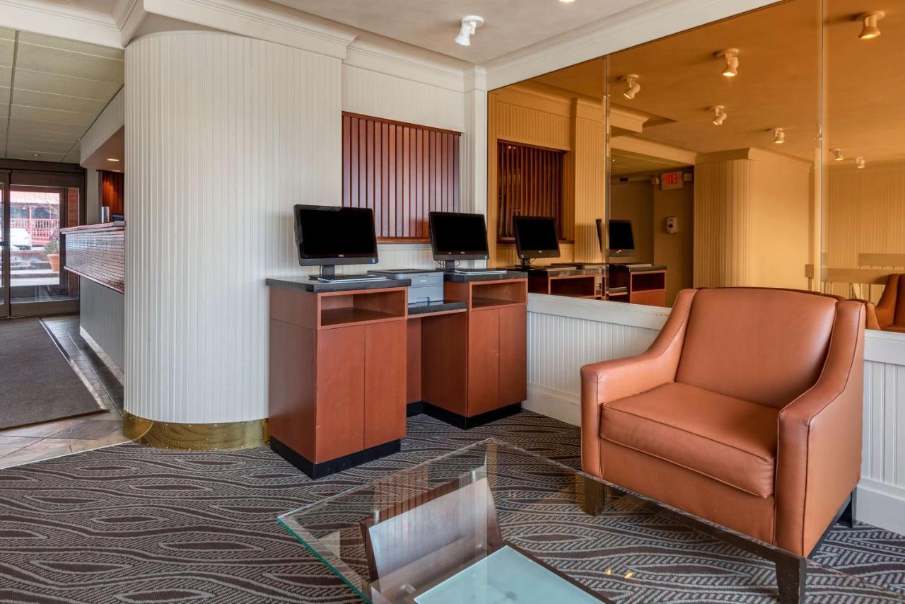 Western Hotel&conference Center Oswego